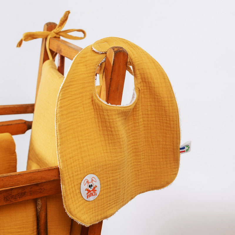 Bavoir camel en coton bio papate bebe
