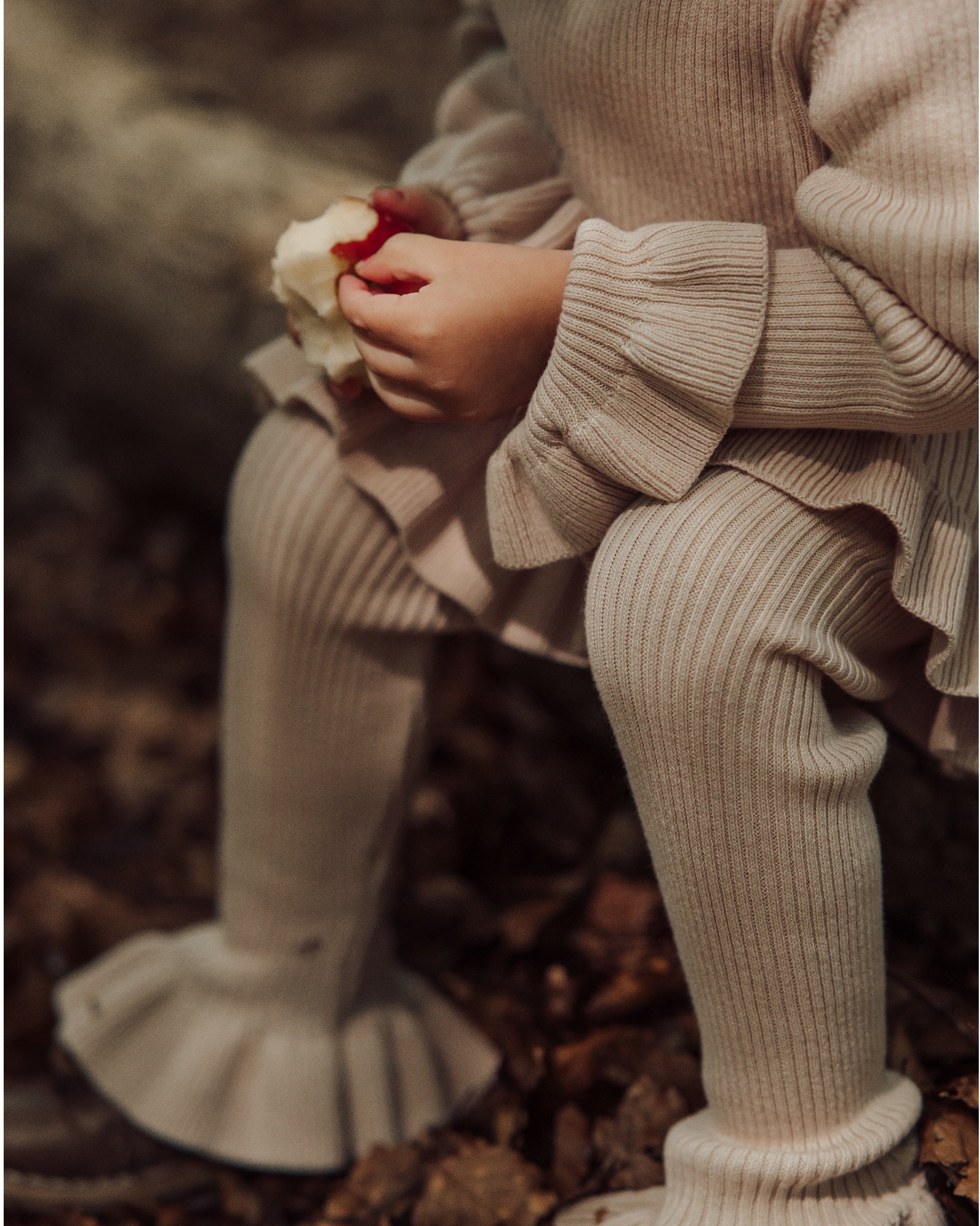 Frilly knit pants-0